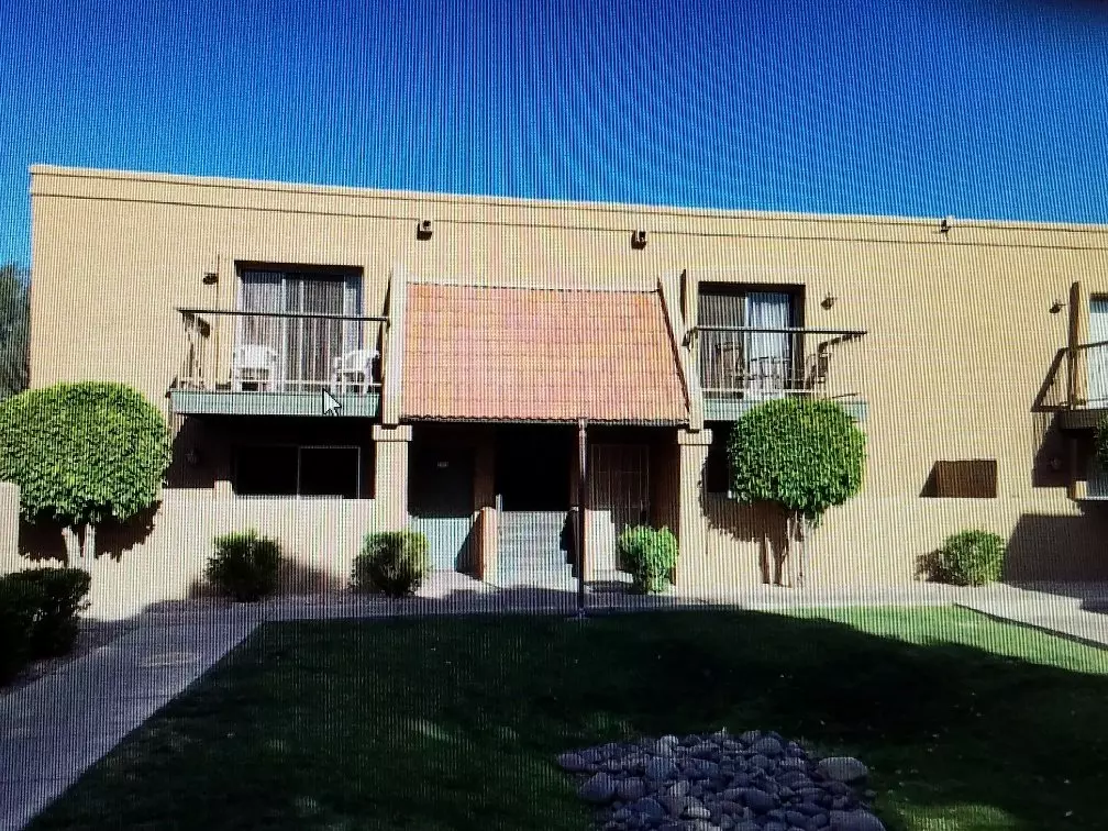 2 Beds • 2 Bath floor plan