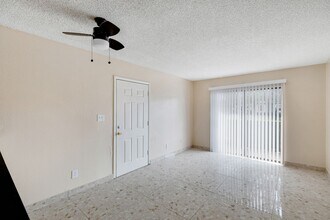 1x1U 10-2139 floor plan