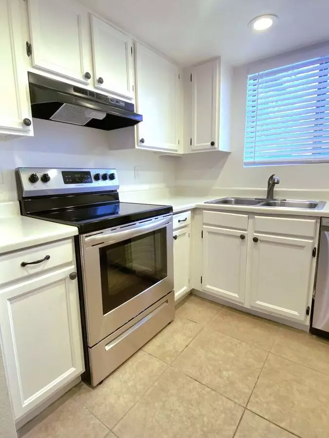 2 Beds • 1 Bath 3027-B floor plan
