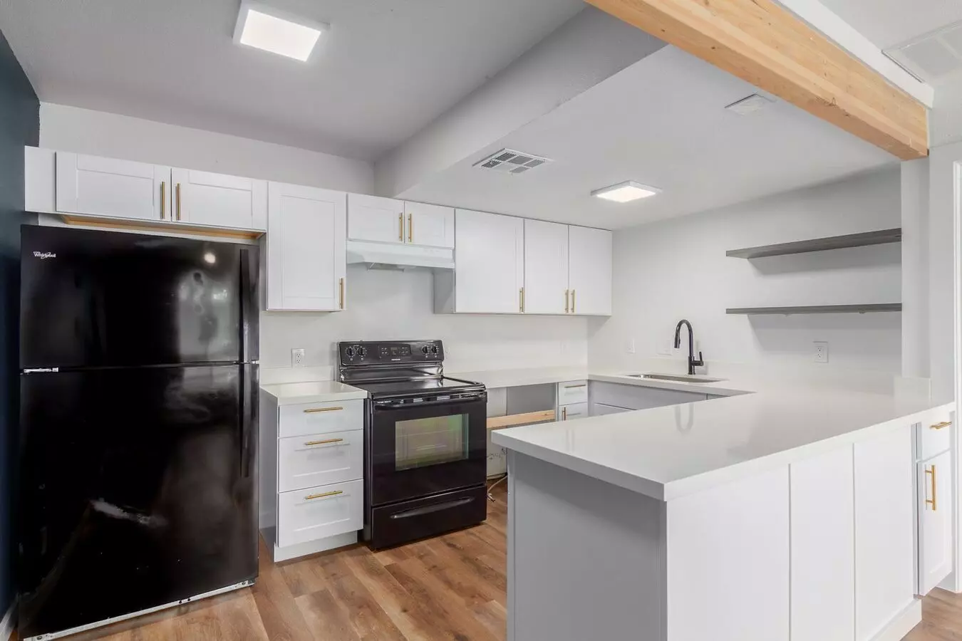 1 Bed • 1 Bath 04 floor plan