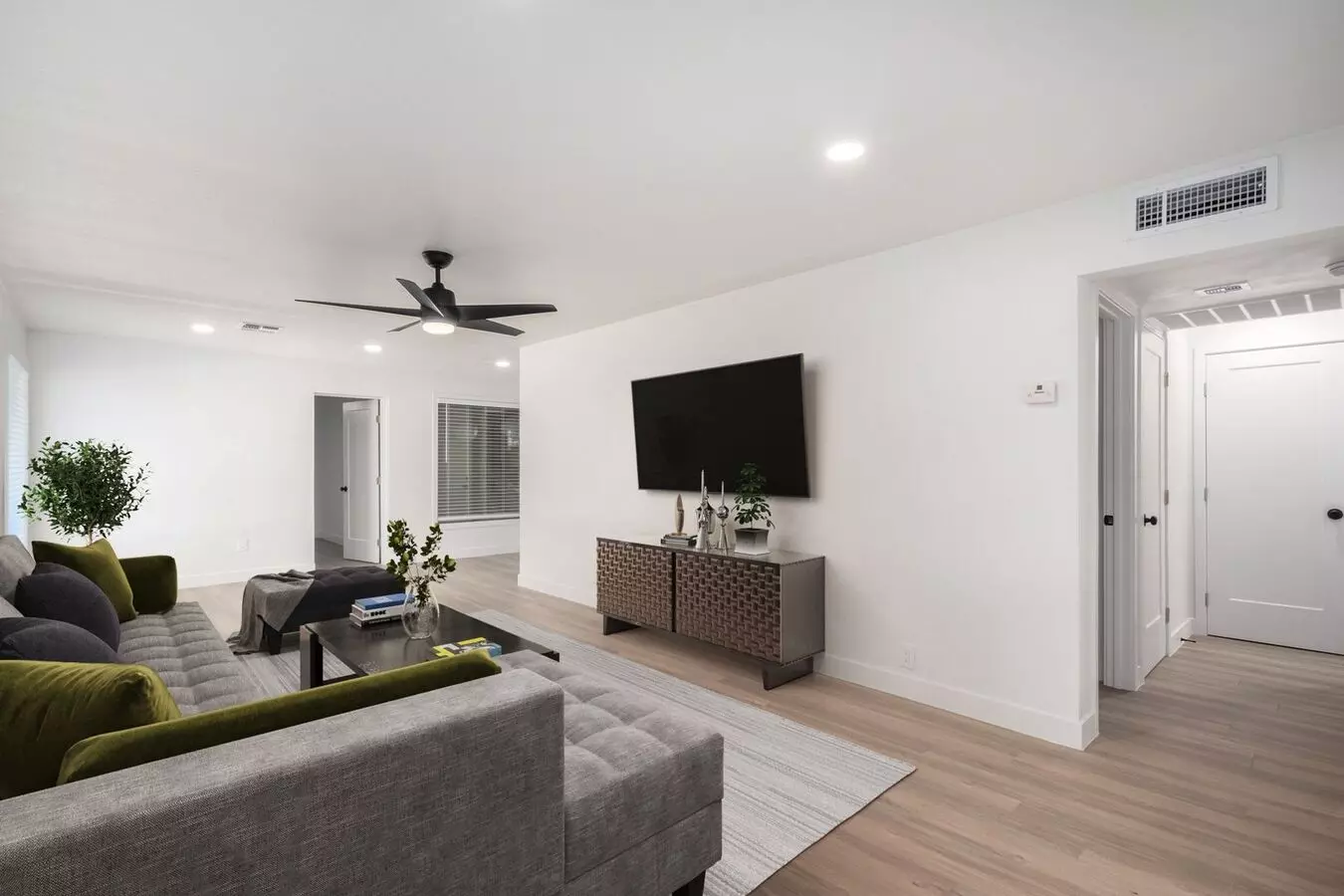 2 Beds • 2 Bath 2 floor plan