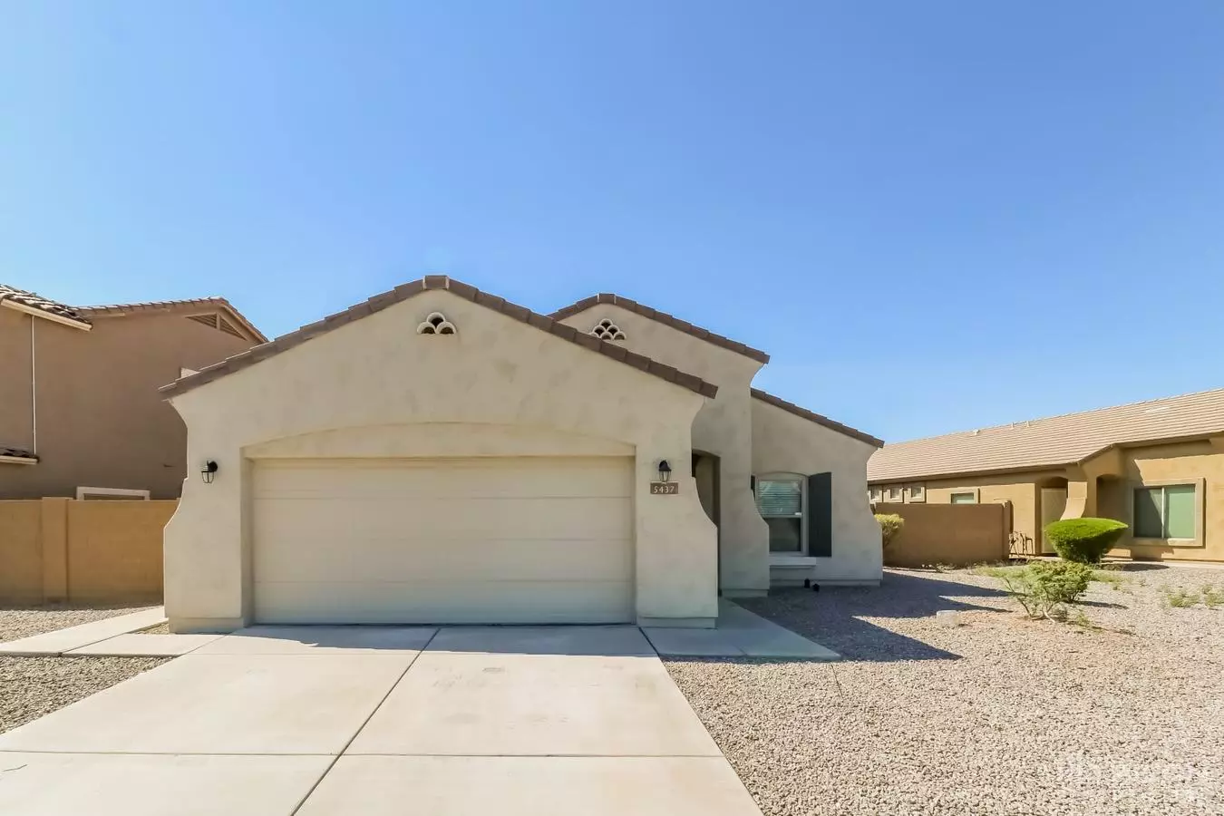 3 Beds • 2 Bath floor plan
