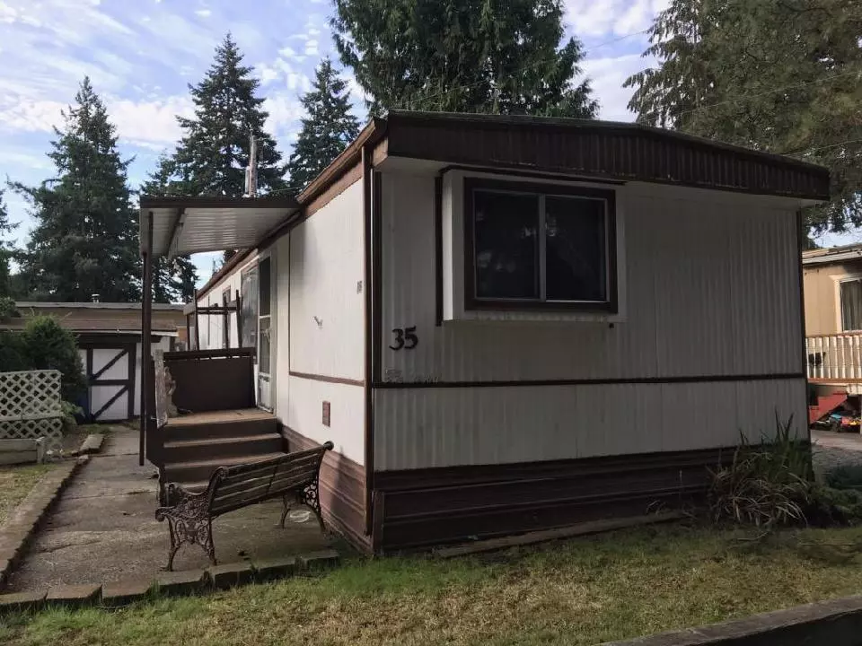 2BR/1BA floor plan