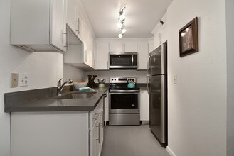 2BR/1.0BA 405 floor plan