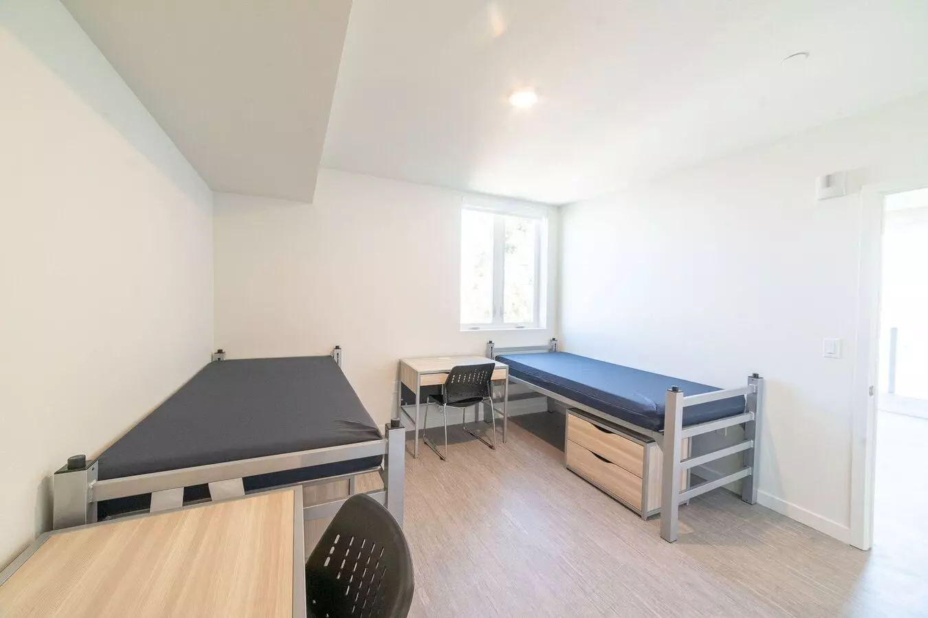 By the Bed F5245ullyFurnished2BR/2BA floor plan