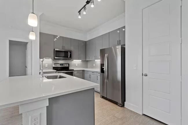 C1-Elegance 11-11409 floor plan