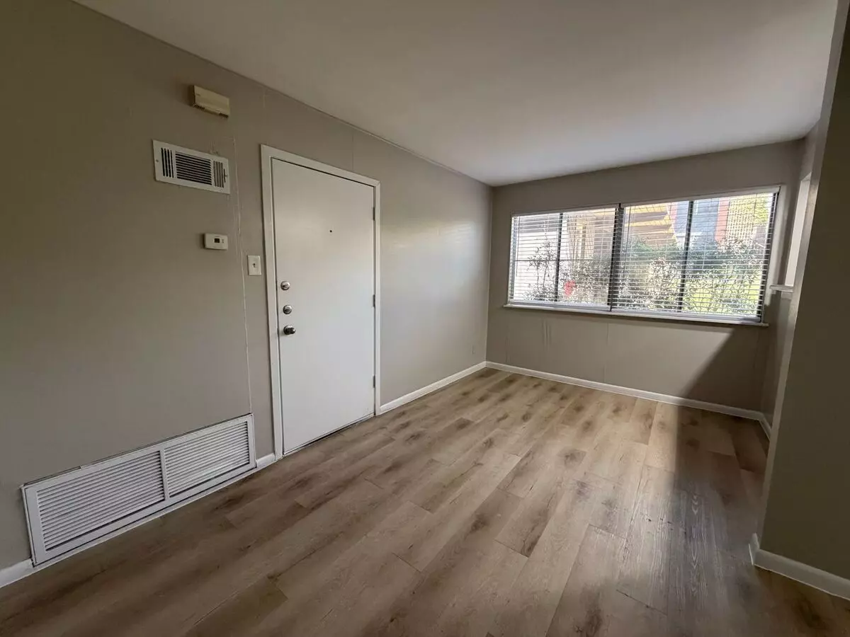 1 Bed • 1 Bath 106 floor plan