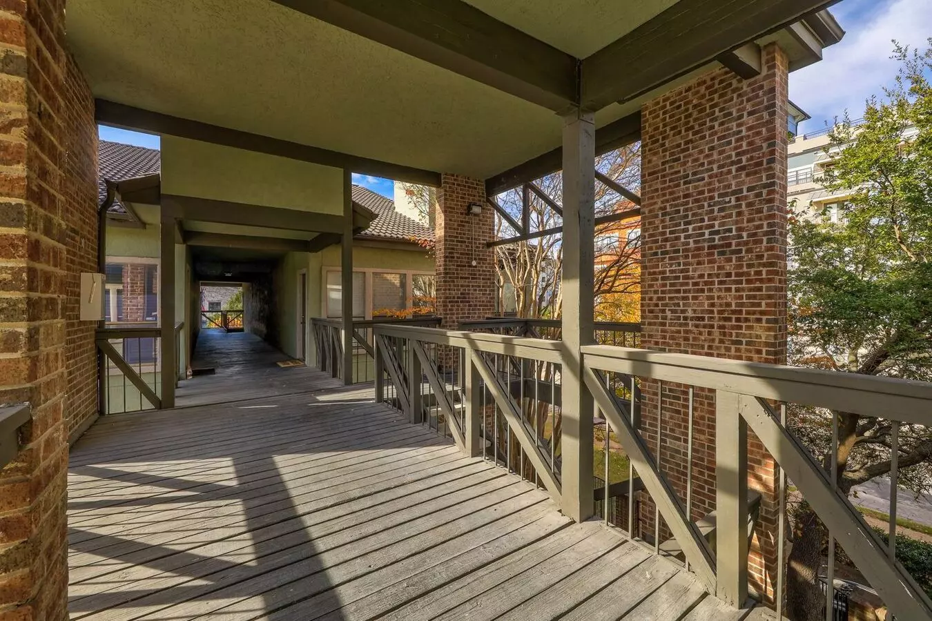 2 Beds • 1 Bath 301 floor plan