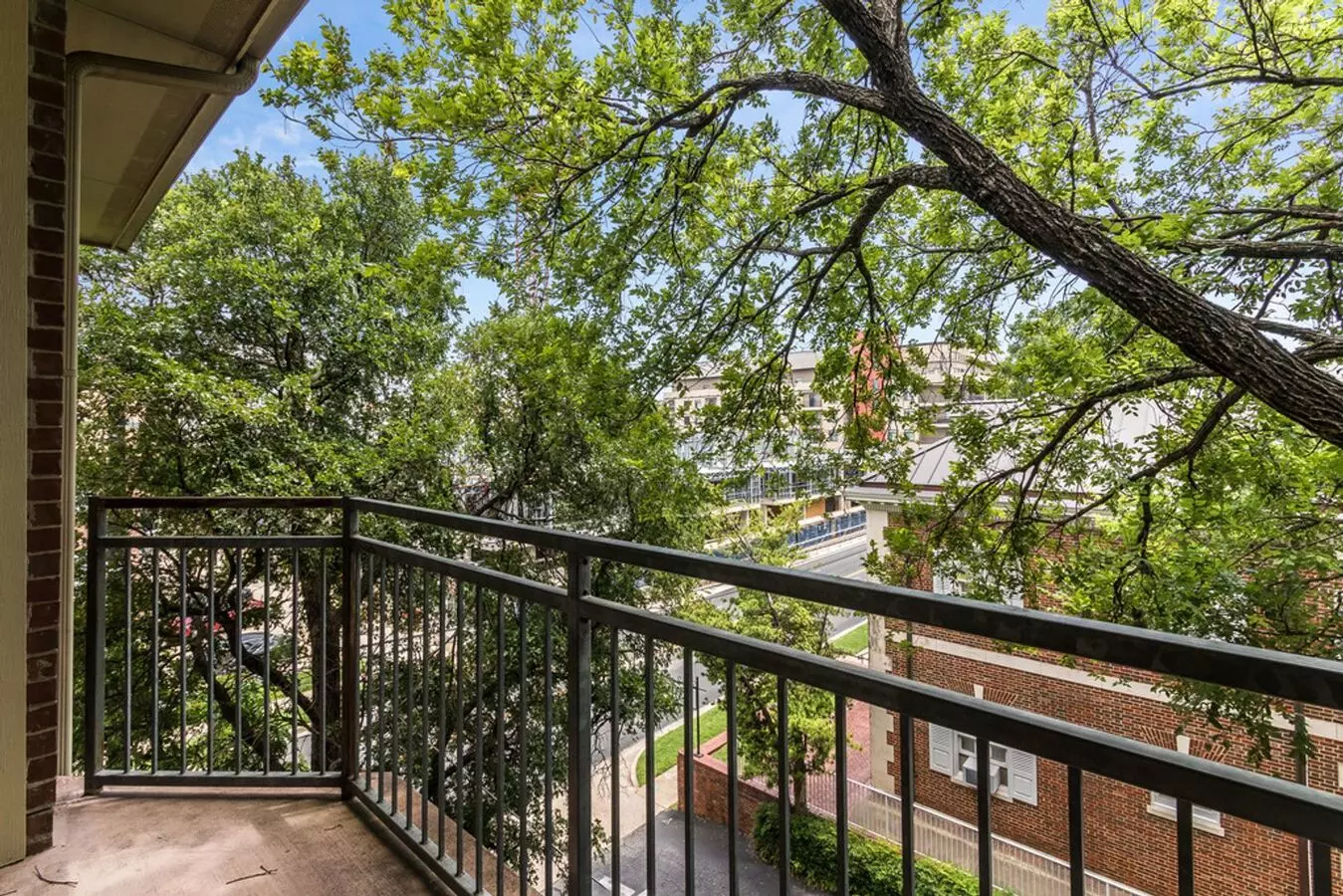 3 Beds • 2 Bath - floor plan