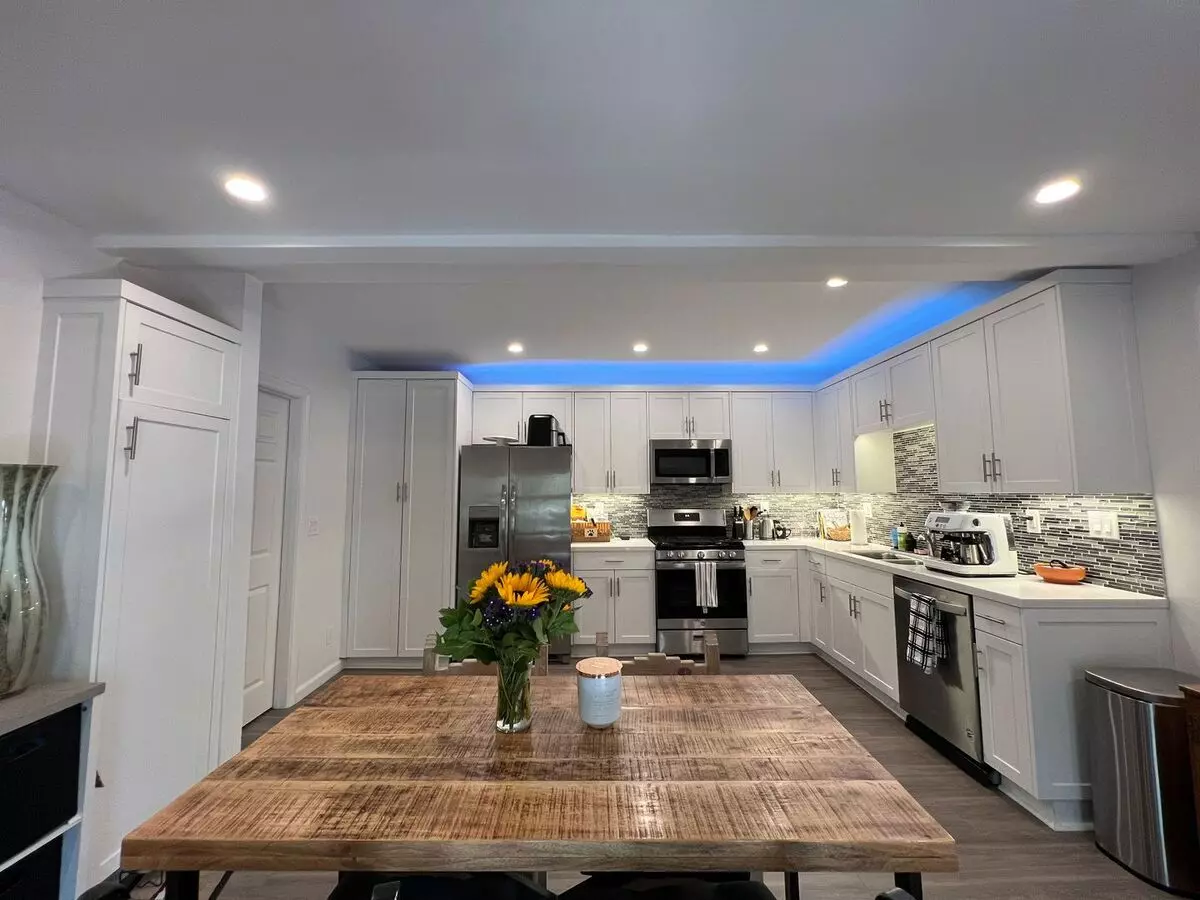 2 Beds • 2 Bath floor plan