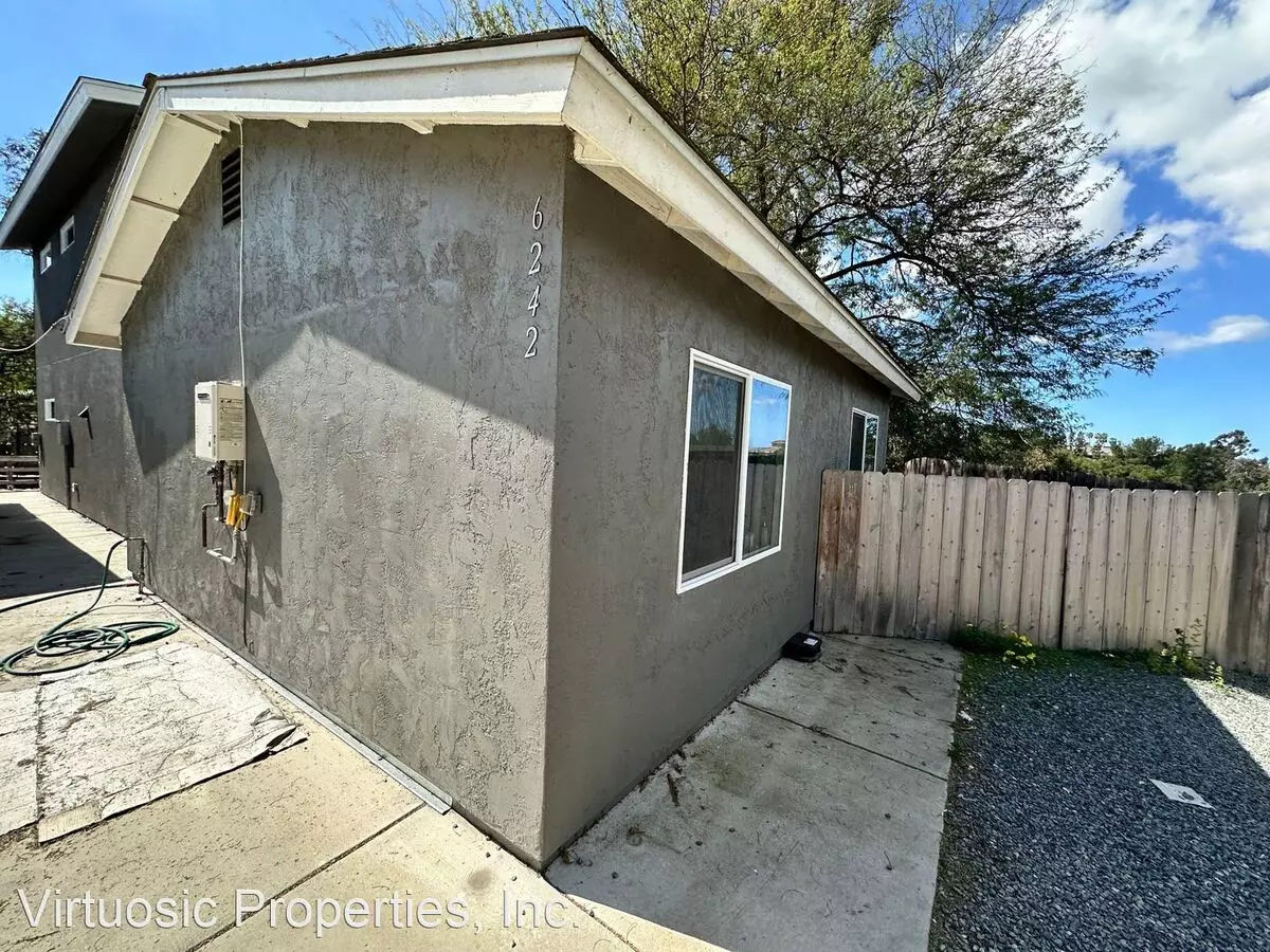 2 Beds • 1 Bath floor plan