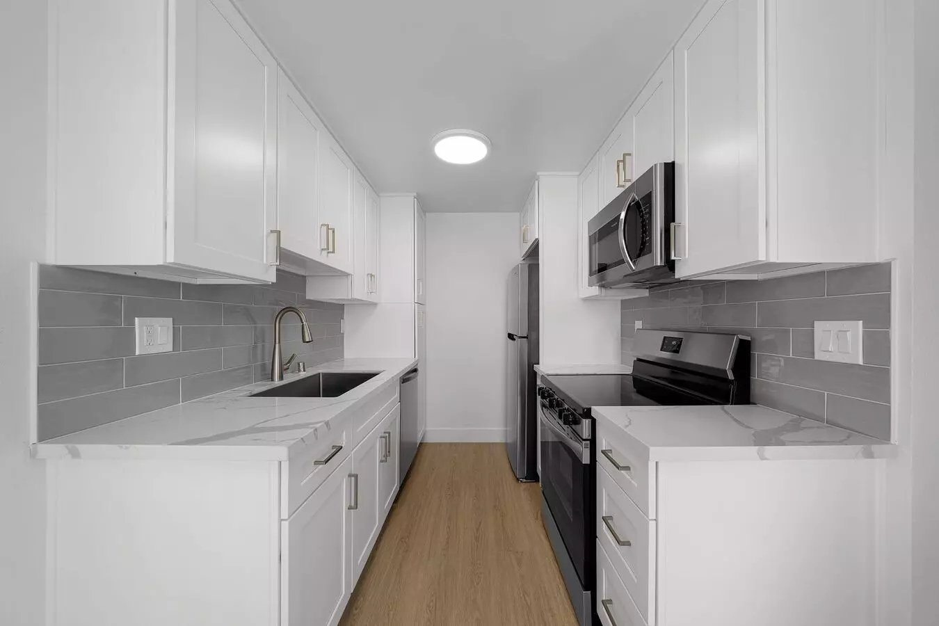 1 Bed • 1 Bath 02 floor plan