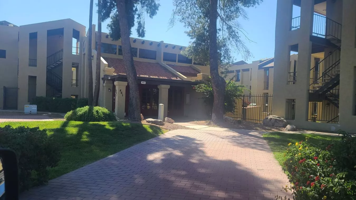 2 Beds • 2 Bath - floor plan