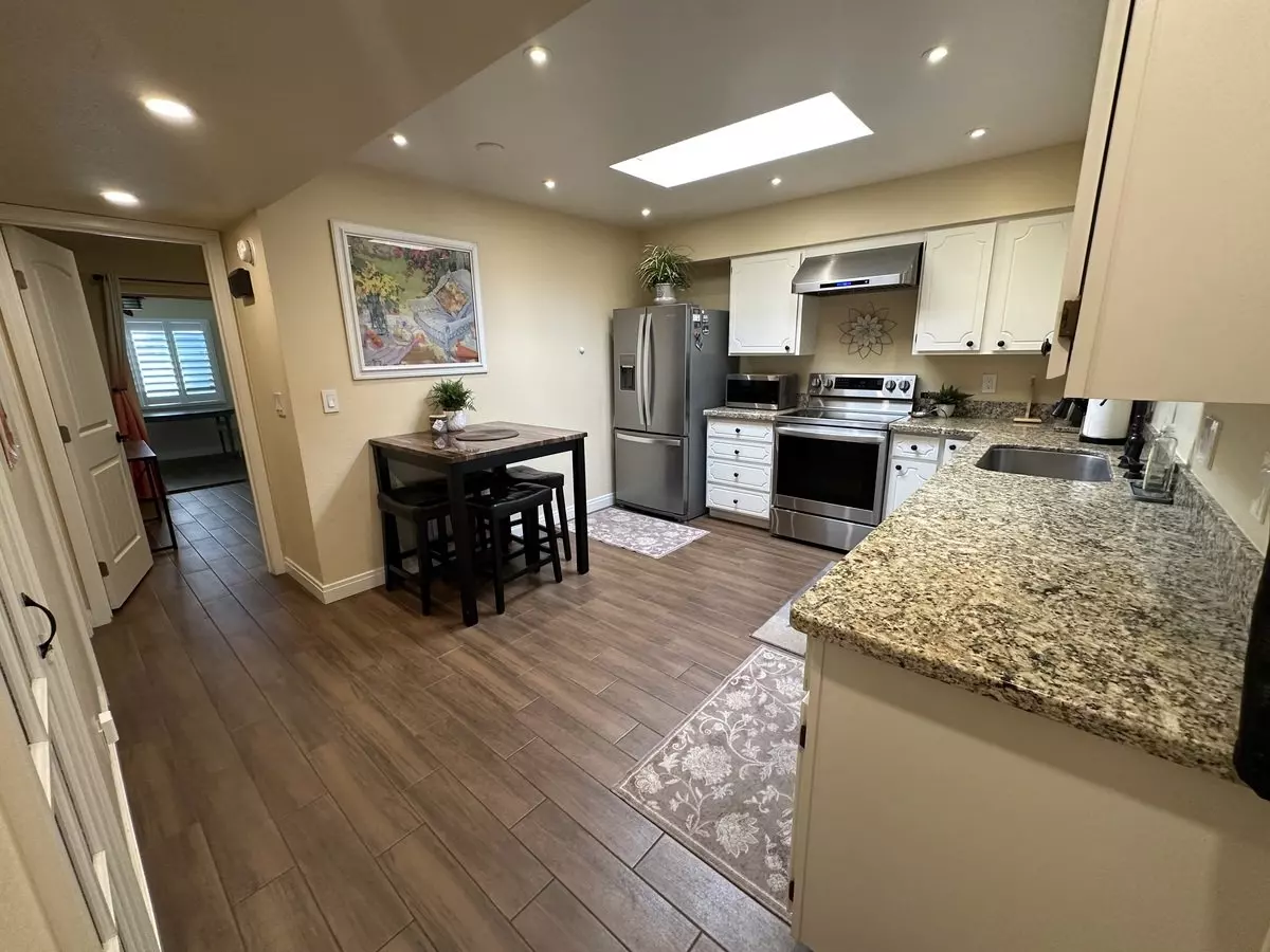 2BR/1BA floor plan