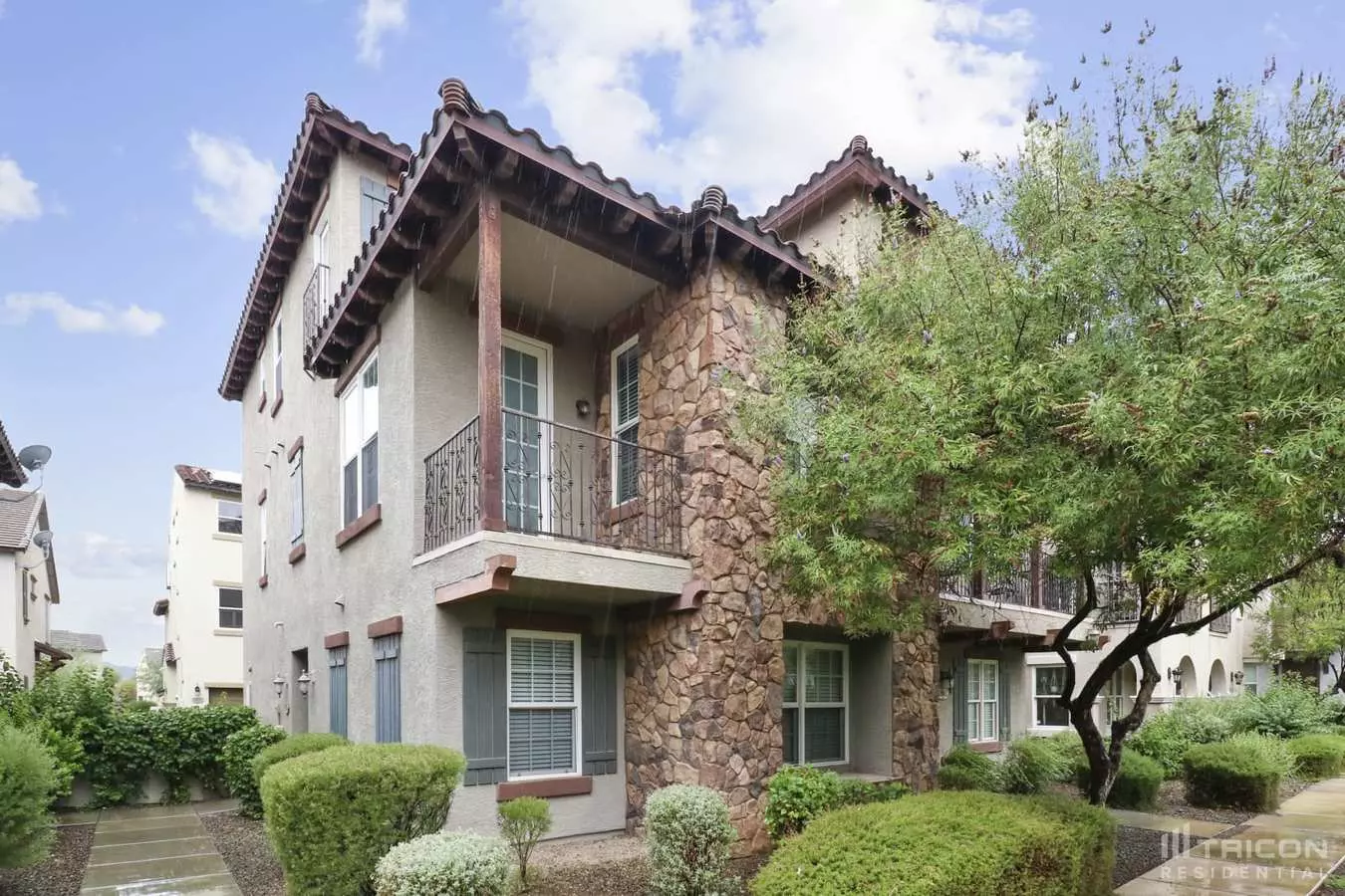 3 Beds • 2 Bath floor plan