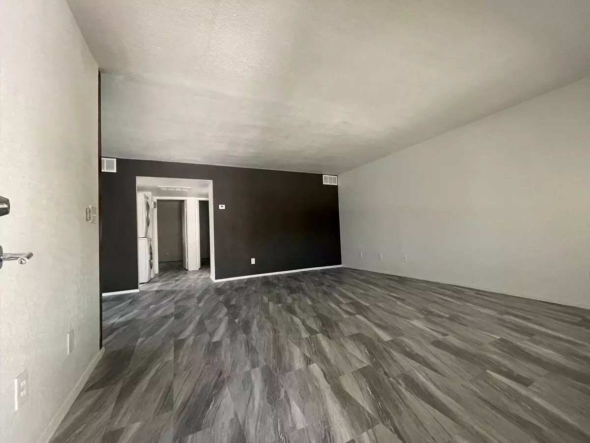 2 Beds, 1 Bath Model floor plan