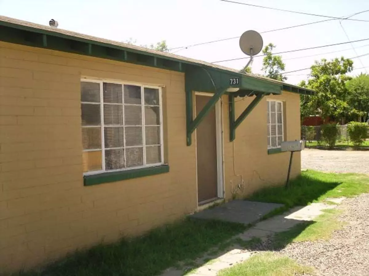 2 Beds • 1 Bath - floor plan