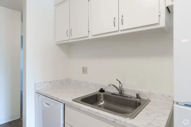 2BR/2BA B2 floor plan