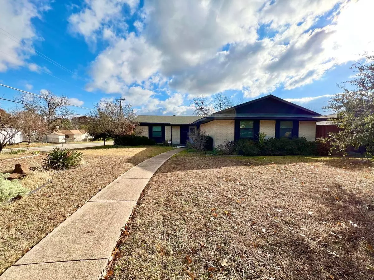3 Beds • 2 Baths - floor plan