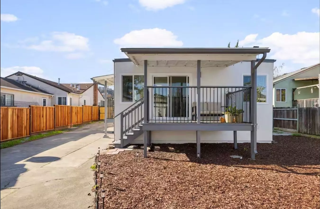 1 Bed • 1 Bath floor plan