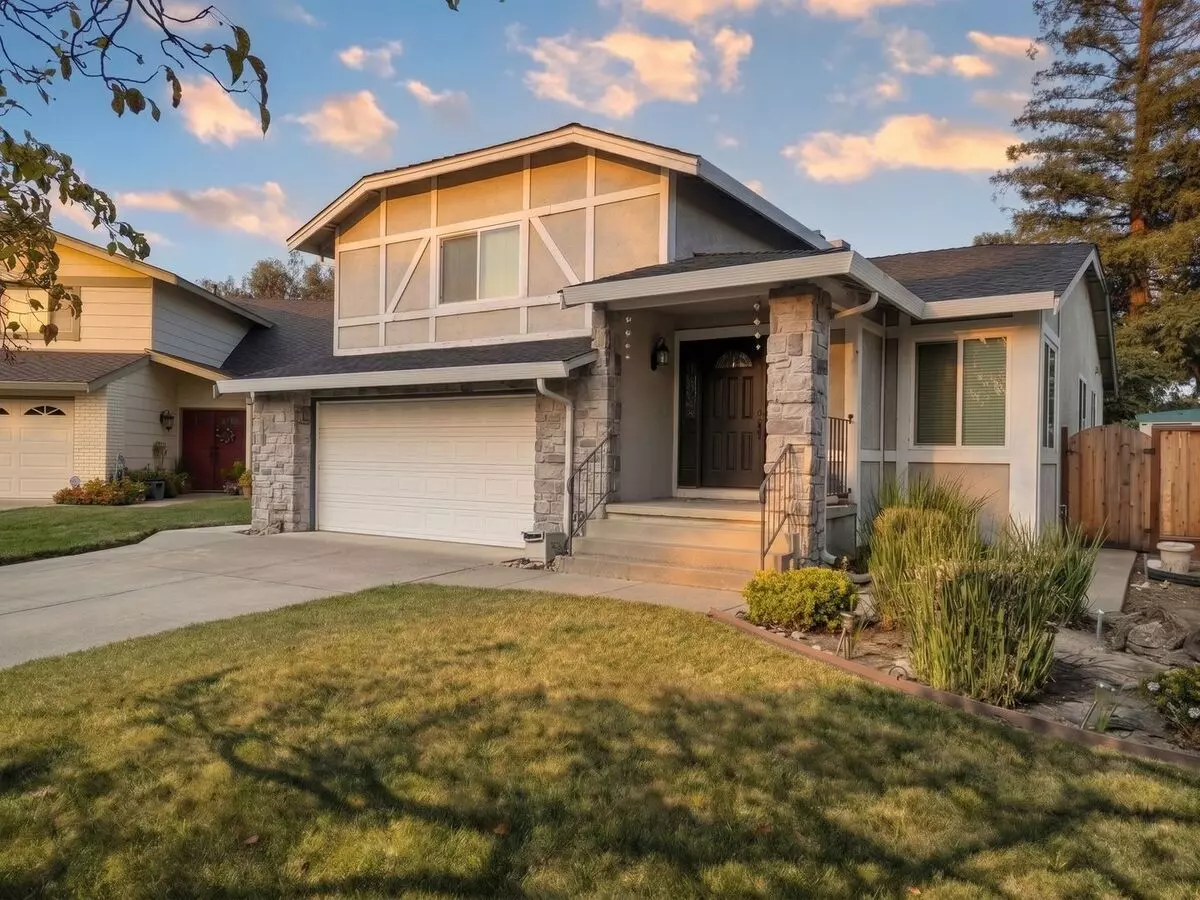 4 Beds • 3 Baths floor plan