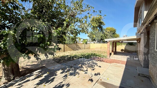 15410 N 60th Ave Glendale, AZ 85306 photo 4