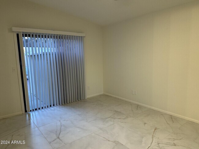 18811 N 44TH Place photo 3