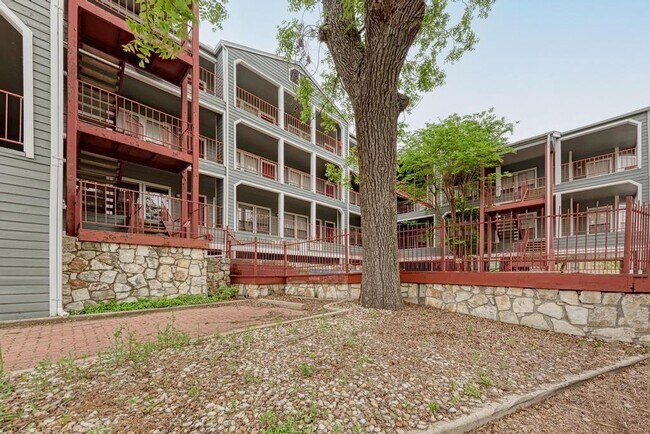 2901 San Jacinto Blvd Austin, TX 78705 photo 4