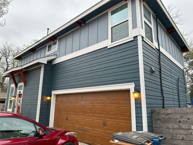505 W N Loop Blvd Austin, TX 78751 photo 3