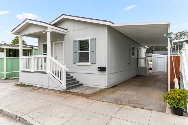2630 Portola Dr Santa Cruz, CA 95062 photo 3