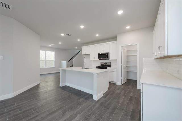 1820 Acosta Drive, Forney, TX 75126 photo 5