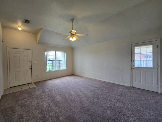3906 Hitchrock Dr Killeen, TX 76549 photo 5