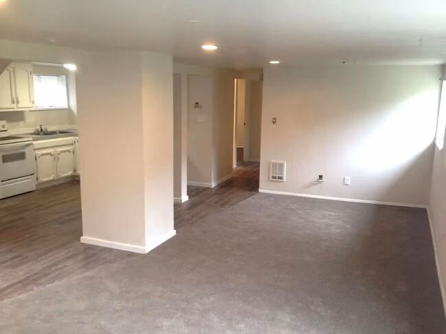 2246 NW 63rd St Seattle, WA 98107 photo 4