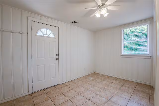 6530 Danbury Lane, Dallas, TX 75214 photo 5
