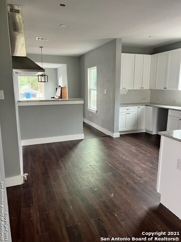 1717 Texas Ave San Antonio, TX 78201 photo 3