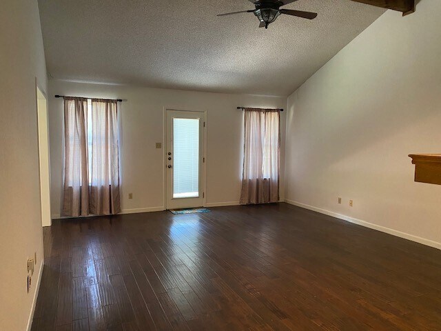 1803 Ryon Cove Round Rock, TX 78681 photo 2