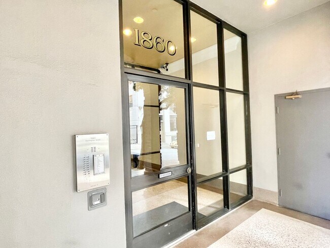 1860 Washington Street, San Francisco, CA 94109 photo 3