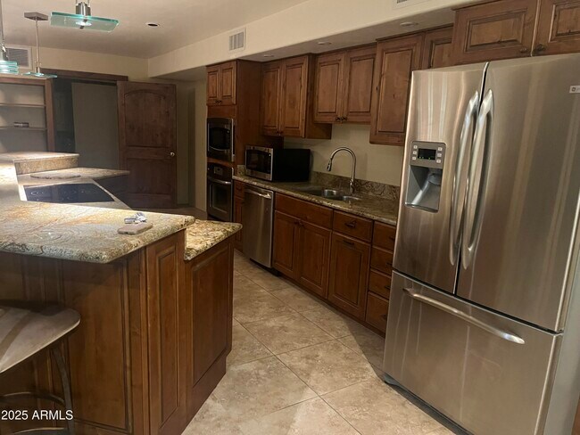 7220 E Sweetwater Ave Scottsdale, AZ 85260 photo 3