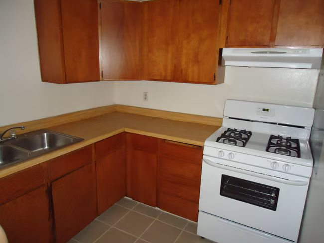 240 Holly St Vallejo, CA 94589 photo 4