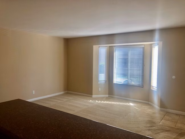 5722 Riley St San Diego, CA 92110 photo 5