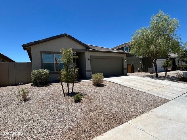 6551 W Magdalena Ln Phoenix, AZ 85339 photo 3