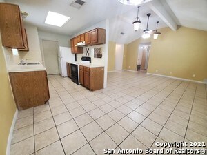 2501 Cedar Ln Schertz, TX 78154 photo 4