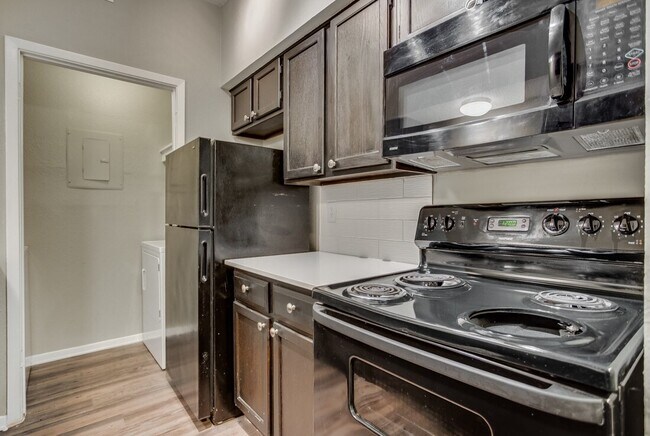 Henderson Flats photo 2
