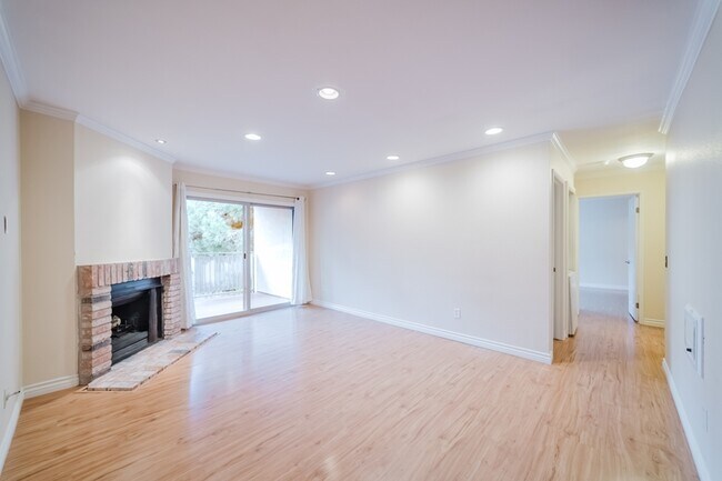 1760 S El Camino Real Encinitas, CA 92024 photo 2
