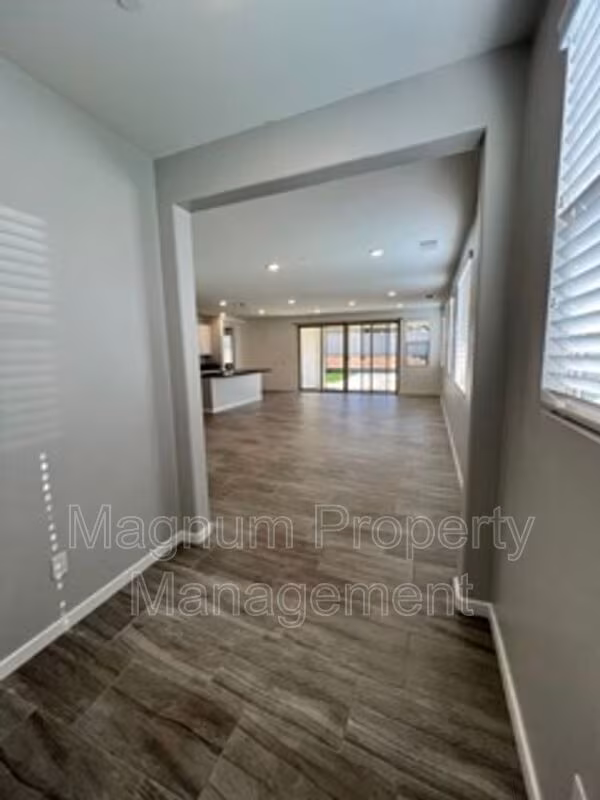 30960 Falling Star Pl Murrieta, CA 92563 photo 5