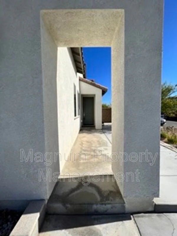 30960 Falling Star Pl Murrieta, CA 92563 photo 4