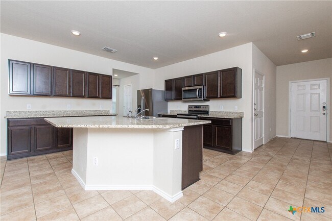 6013 Sally Ride Ln Killeen, TX 76543 photo 5