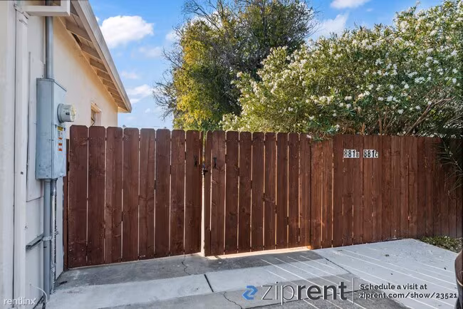 881 Kenneth Avenue, Campbell, CA 95008 photo 2