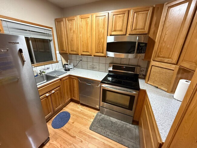 14425 Northeast 40th Street, Bellevue, WA 98007 photo 5