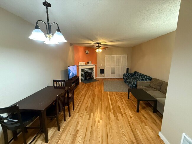 14425 Northeast 40th Street, Bellevue, WA 98007 photo 3